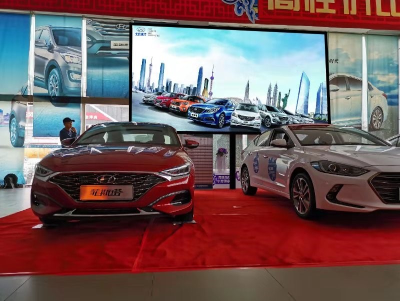 福州市青口汽車城室內(nèi)p4全彩屏.jpg