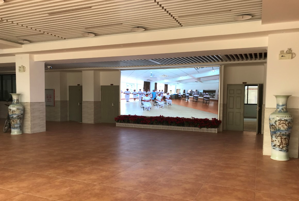漳州市衛(wèi)生職業(yè)學院    室內(nèi)P2.5全彩屏.jpg